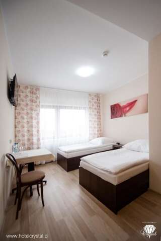 Отель Hotel Crystal Janikowo Двухместный номер эконом-класса с 2 отдельными кроватями-2